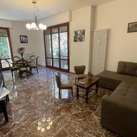 House Of Anna - Full Comfort - Fino A 6 Ospiti Bologna Kültér fotó
